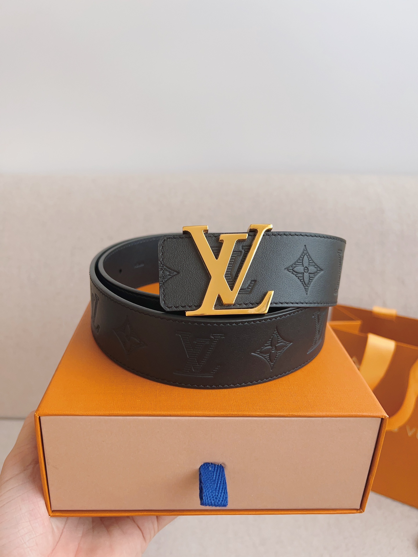 Louis Vuitton Mens Leather Belt Width 4.0cm 207