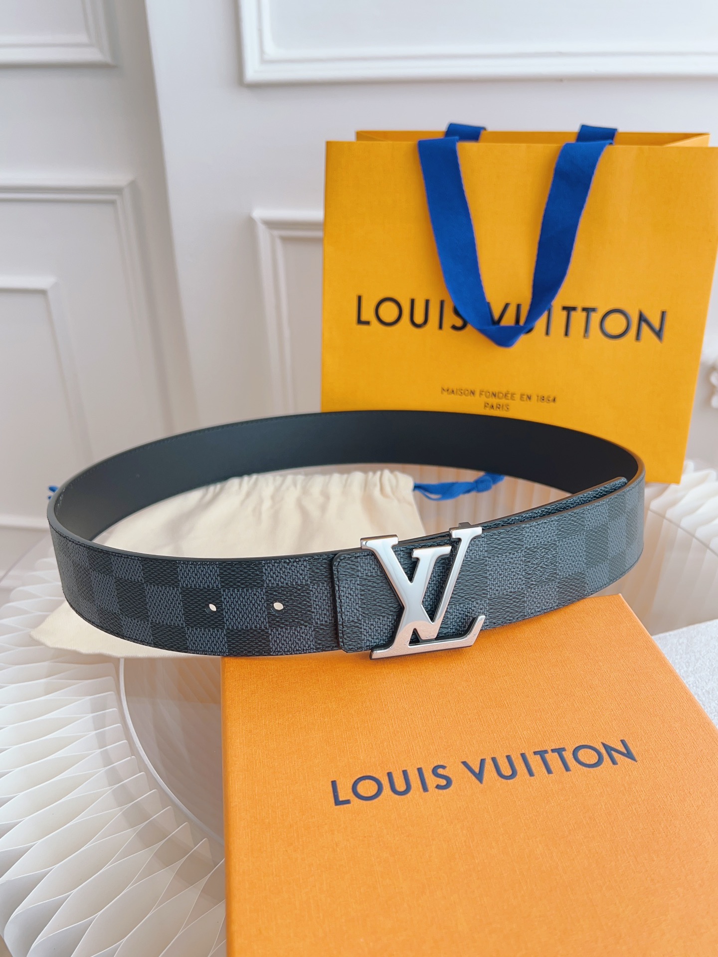 Louis Vuitton Mens Leather Belt Width 4cm 184