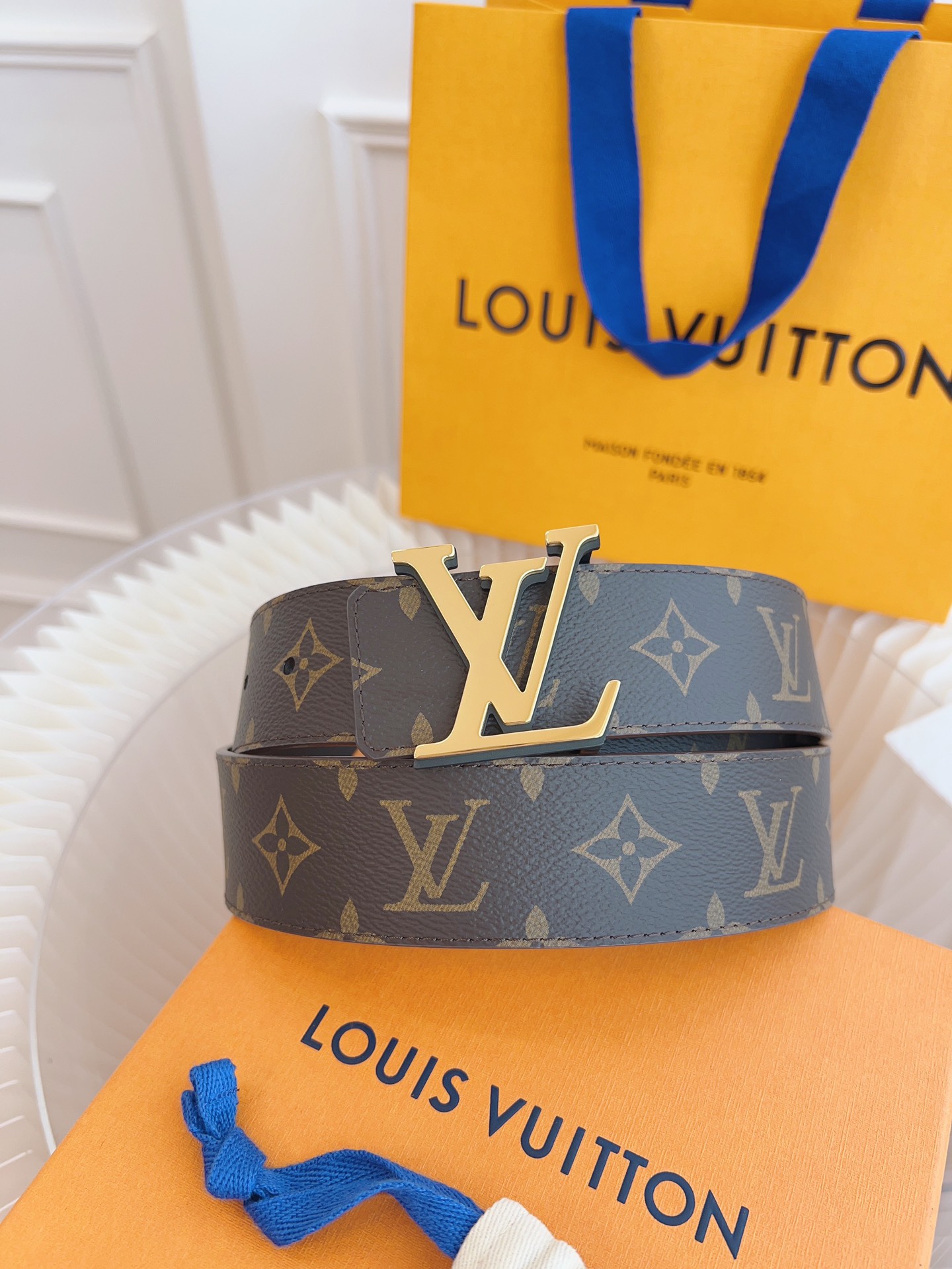 Louis Vuitton Mens Leather Belt Width 4cm 188