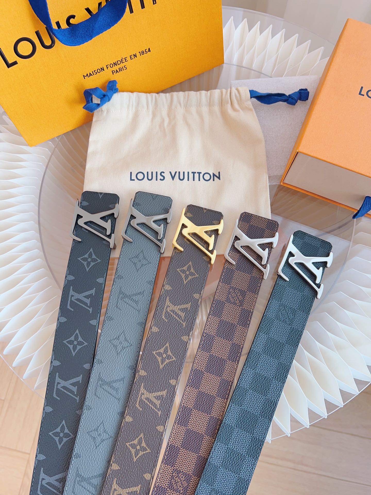 Louis Vuitton Mens Leather Belt Width 4cm 191