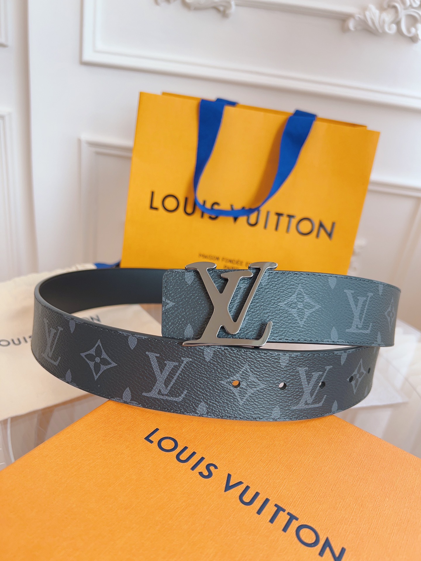 Louis Vuitton Mens Leather Belt Width 4cm 193