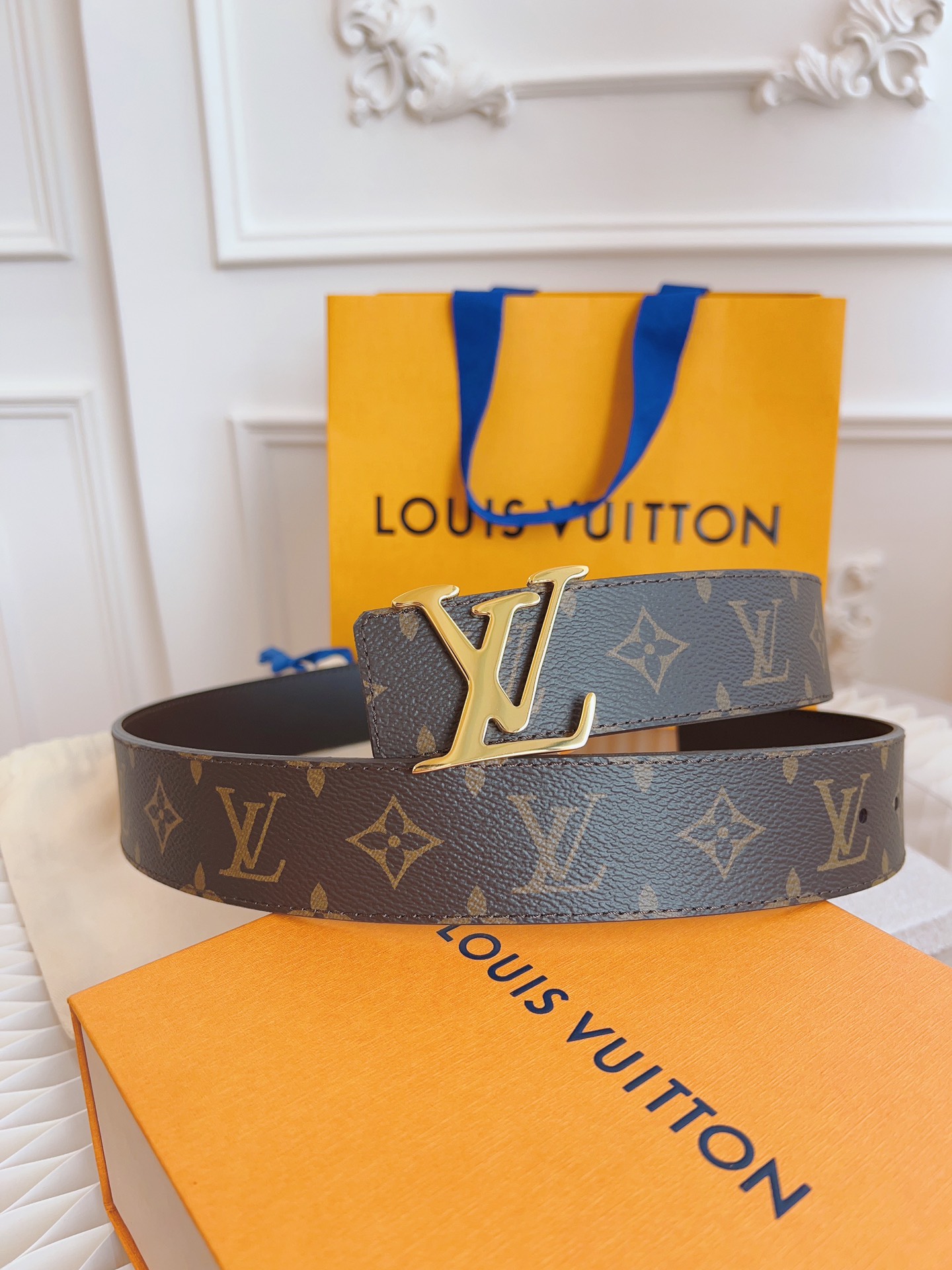 Louis Vuitton Mens Leather Belt Width 4cm 194