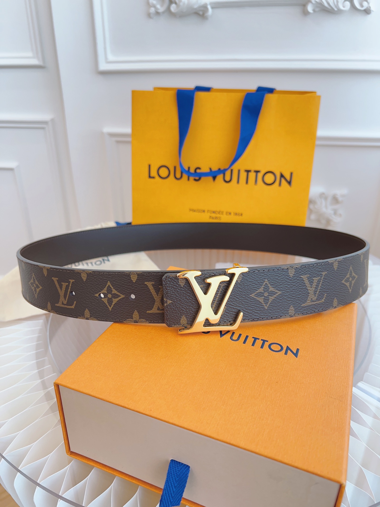 Louis Vuitton Mens Leather Belt Width 4cm 194