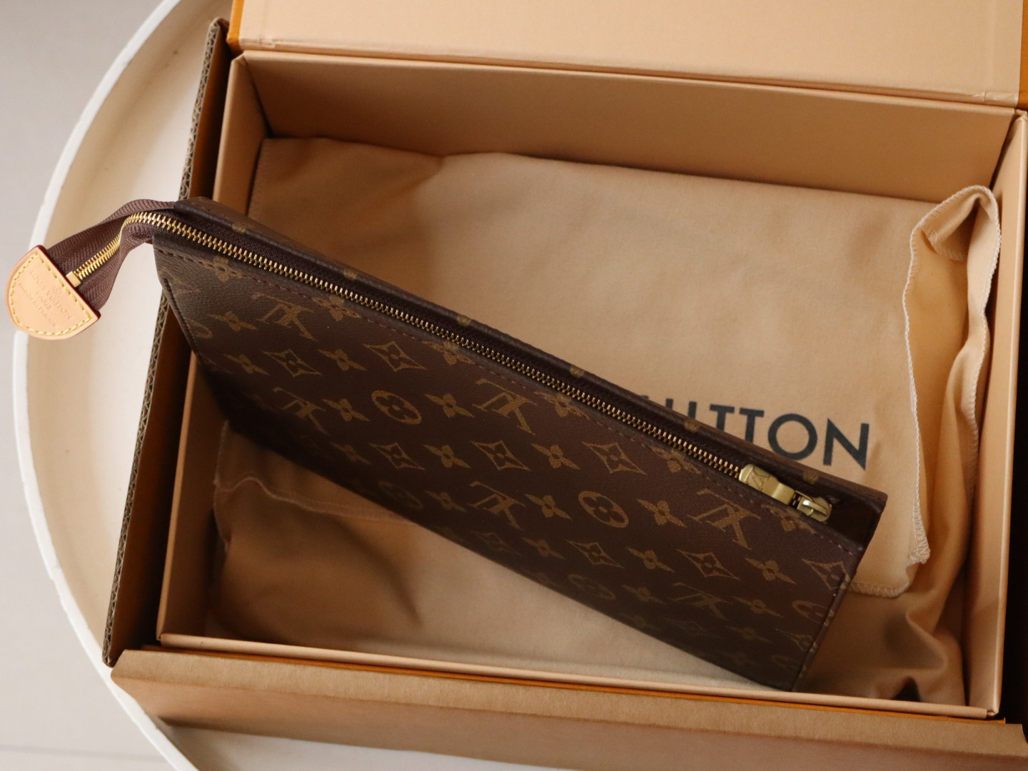 Louis Vuitton Monogram TOILETRY POUCH 26 M47542