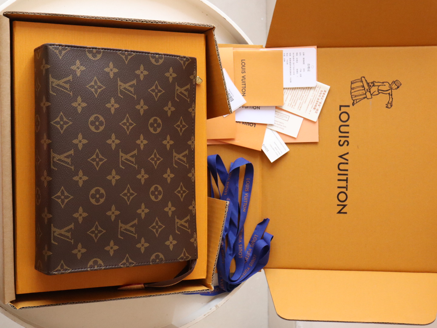 Louis Vuitton Monogram TOILETRY POUCH 26 M47542