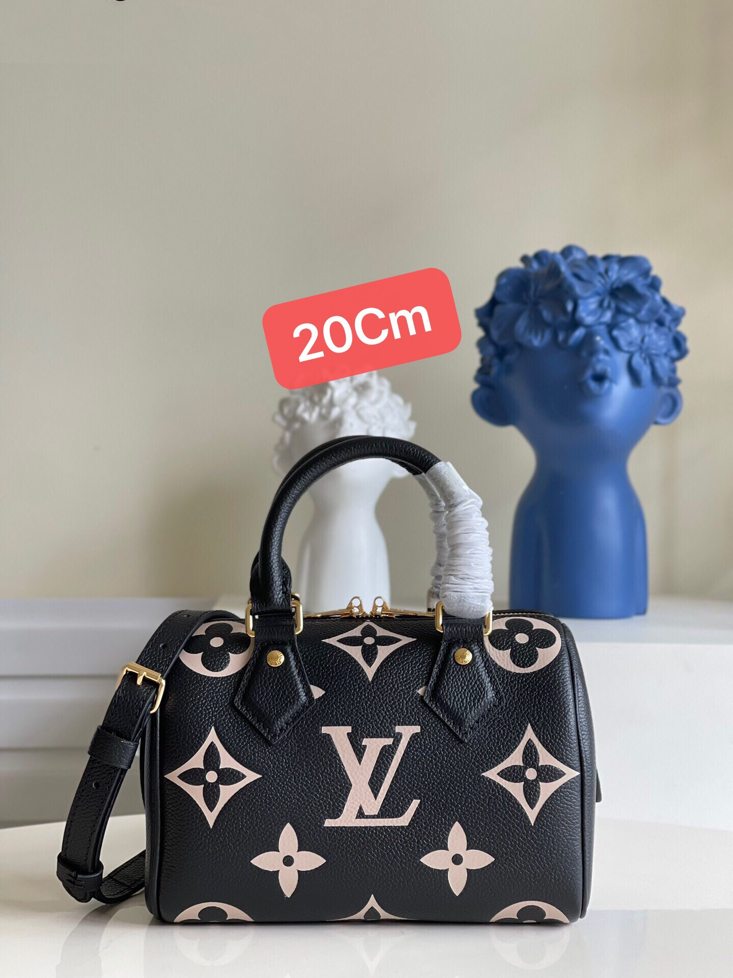 Louis Vuitton Speedy Bandouliere 20 Embossed Grained Cowhide Leather Black