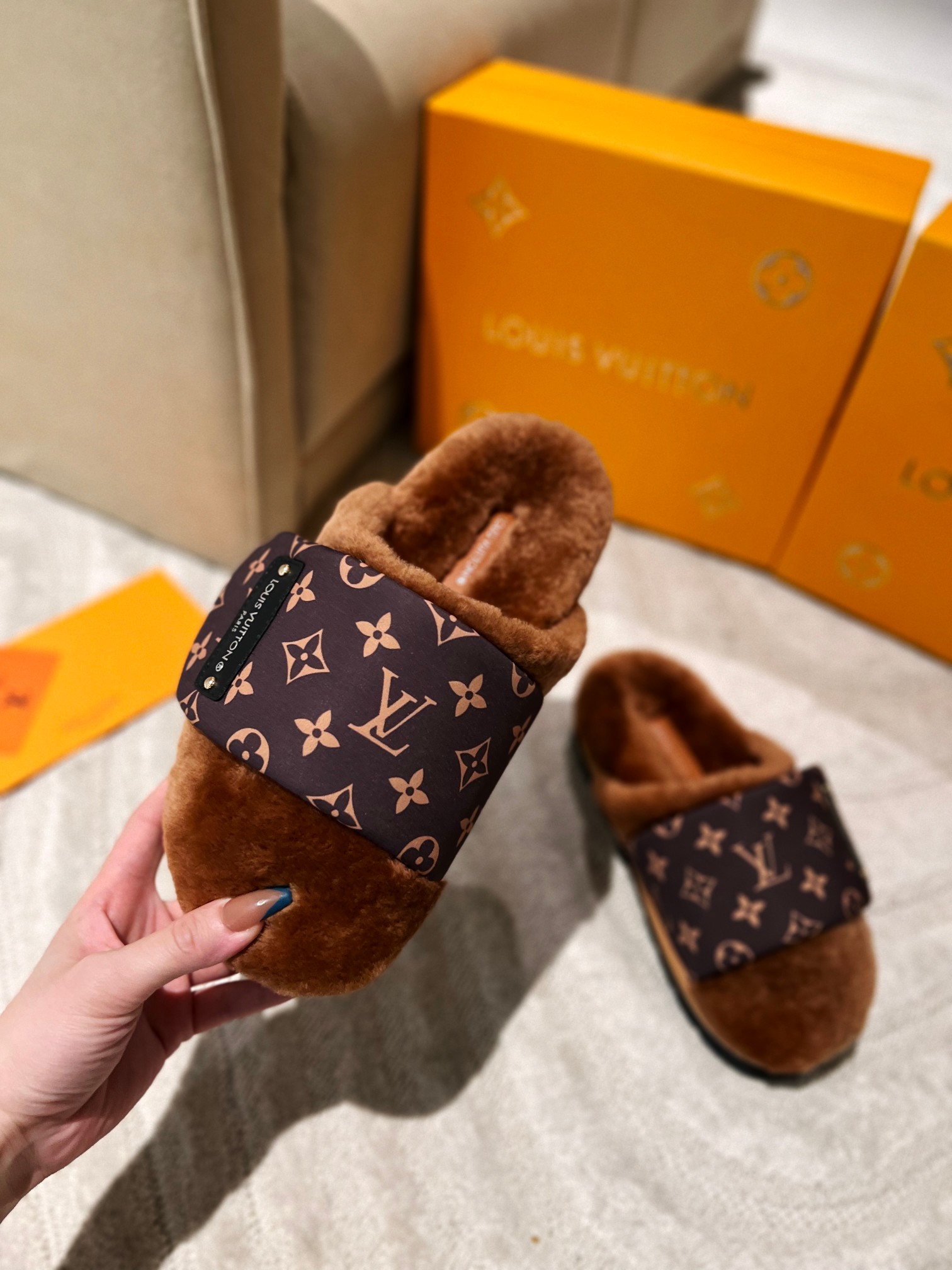 Louis Vuitton Wintry Slipper Men and Women-004 Size 35-45