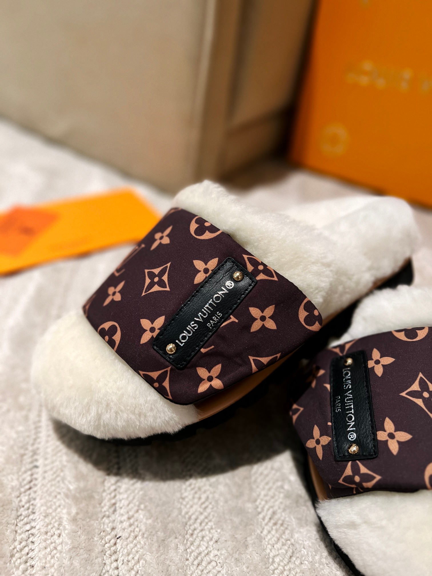 Louis Vuitton Wintry Slipper Men and Women-006 Size 35-45