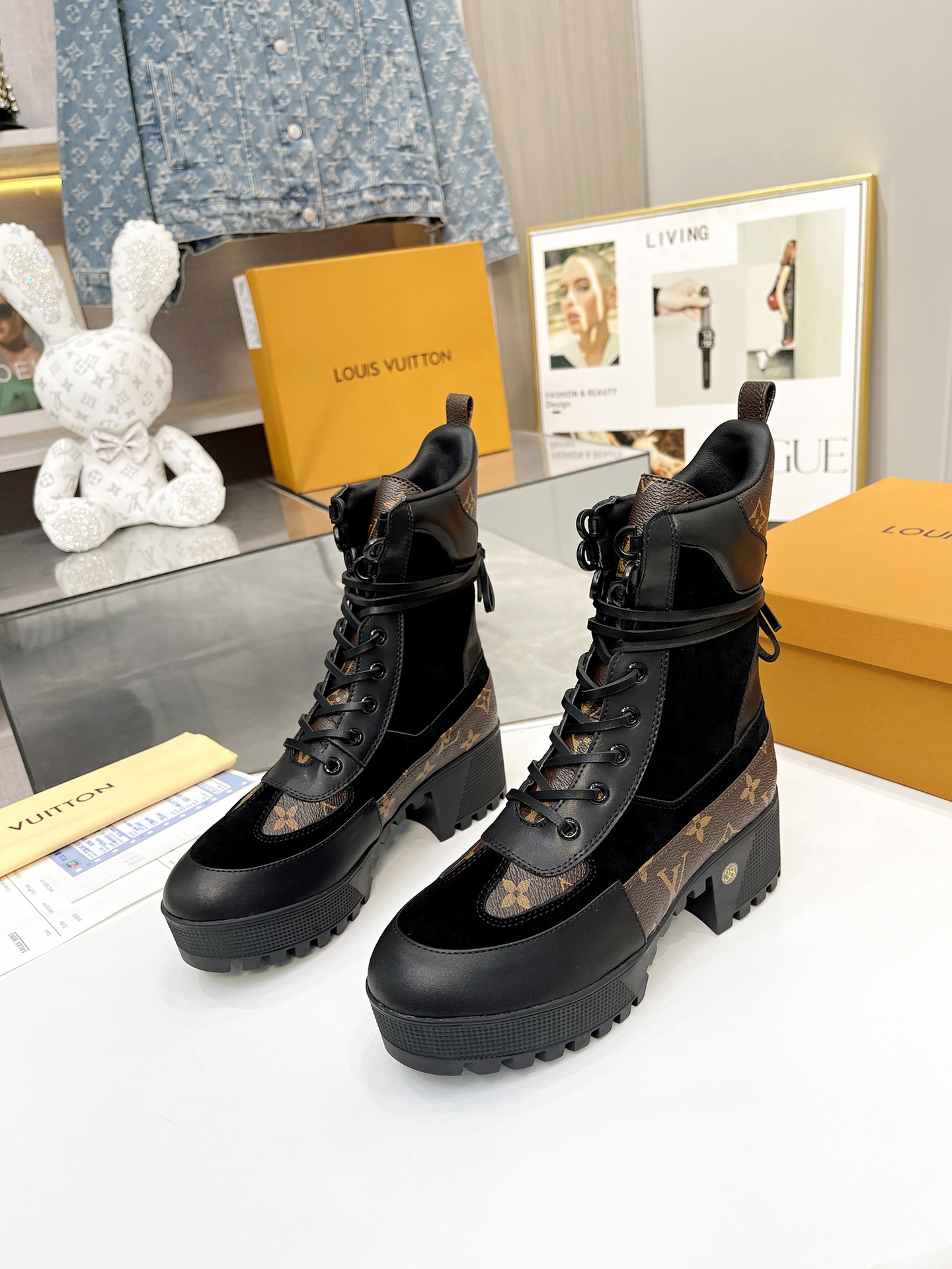 Louis Vuitton Women Boots-0002  Size 35-41