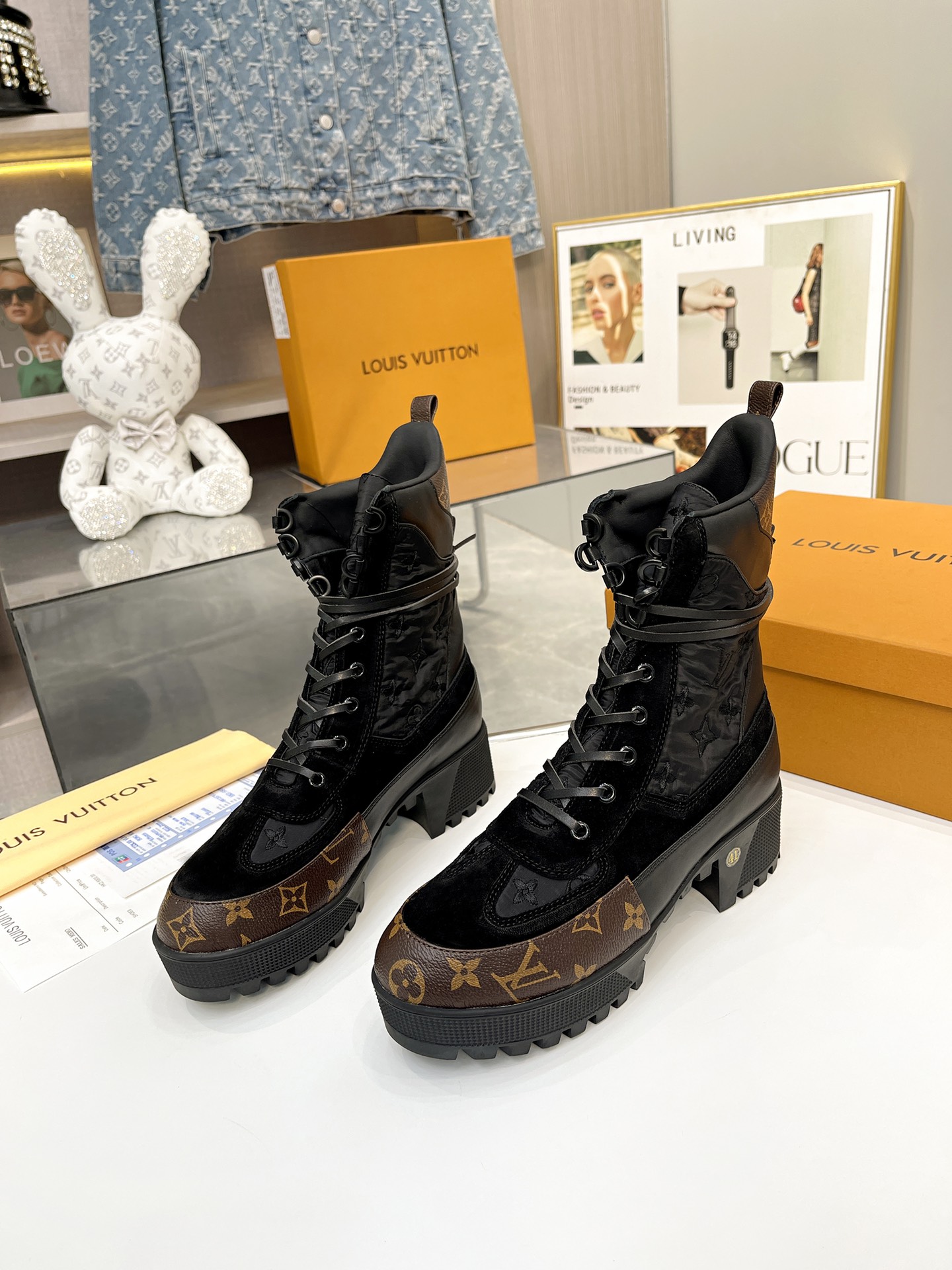 Louis Vuitton Women Boots-0003  Size 35-41