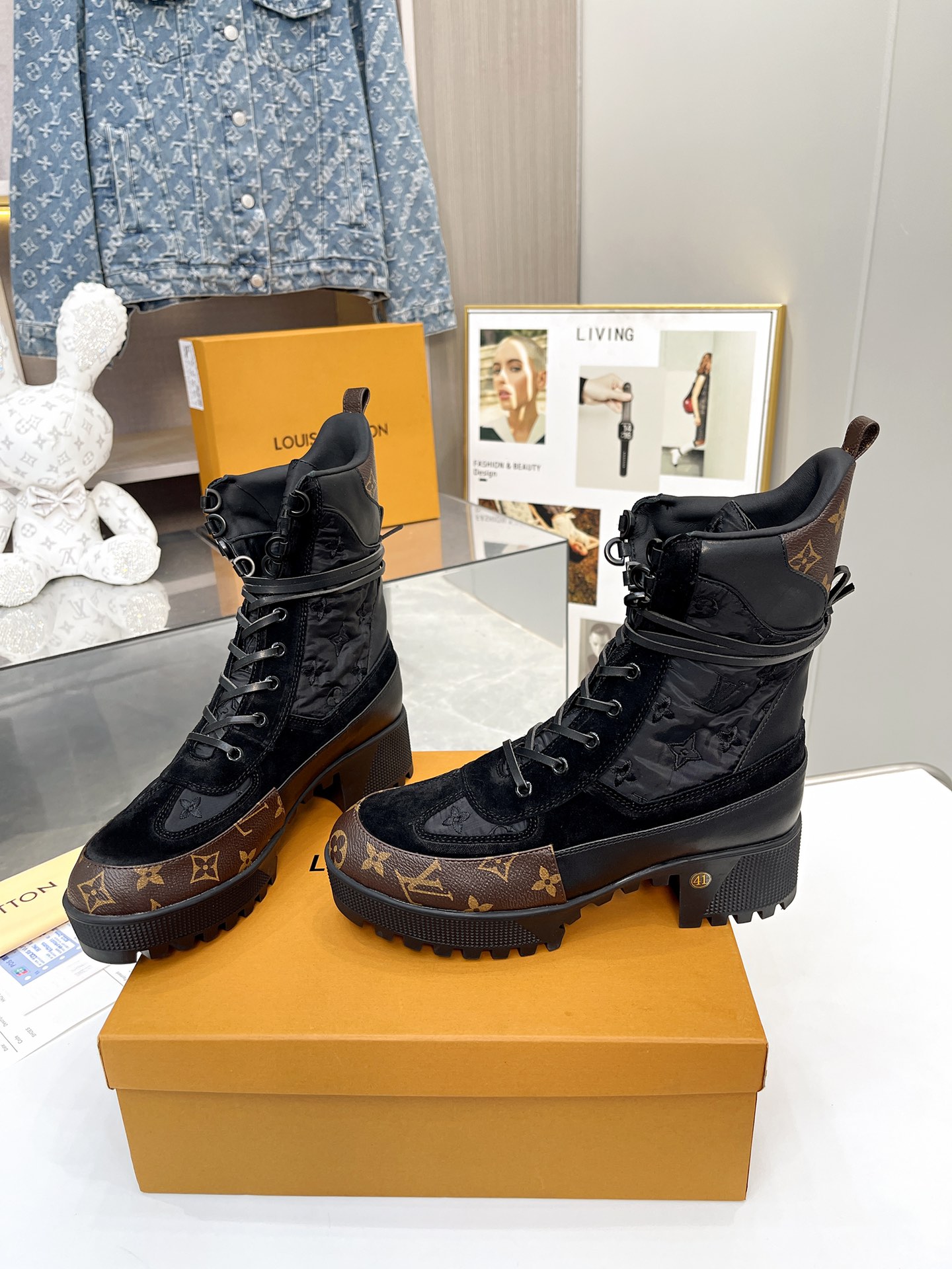 Louis Vuitton Women Boots-0003  Size 35-41