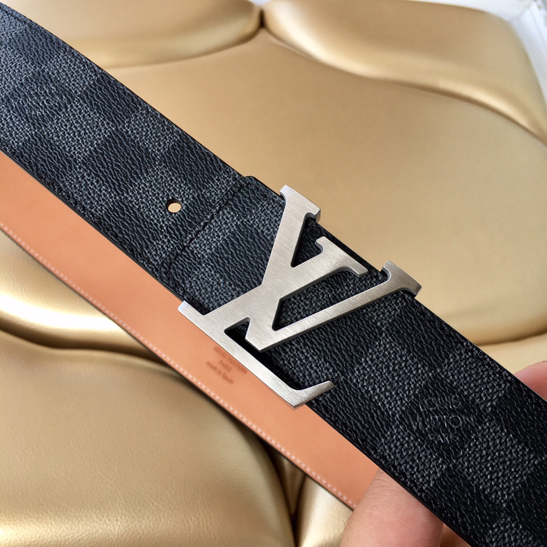 Louis Vuitton Womens Leather Belt Width 4cm 152