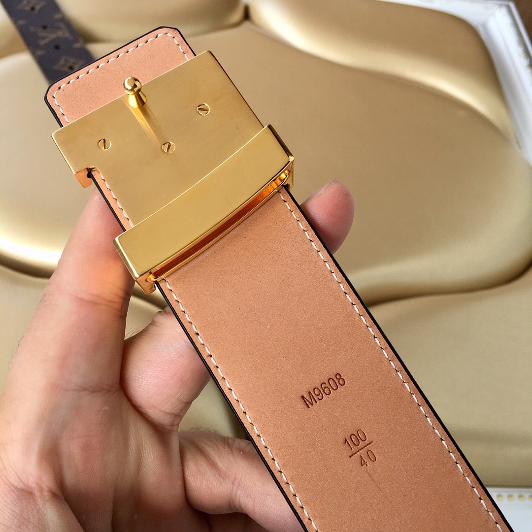 Louis Vuitton Womens Leather Belt Width 4cm 153