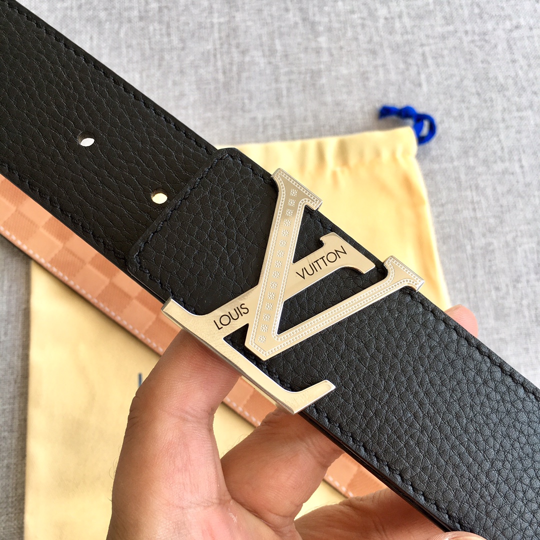 Louis Vuitton Womens Leather Belt Width 4cm 157