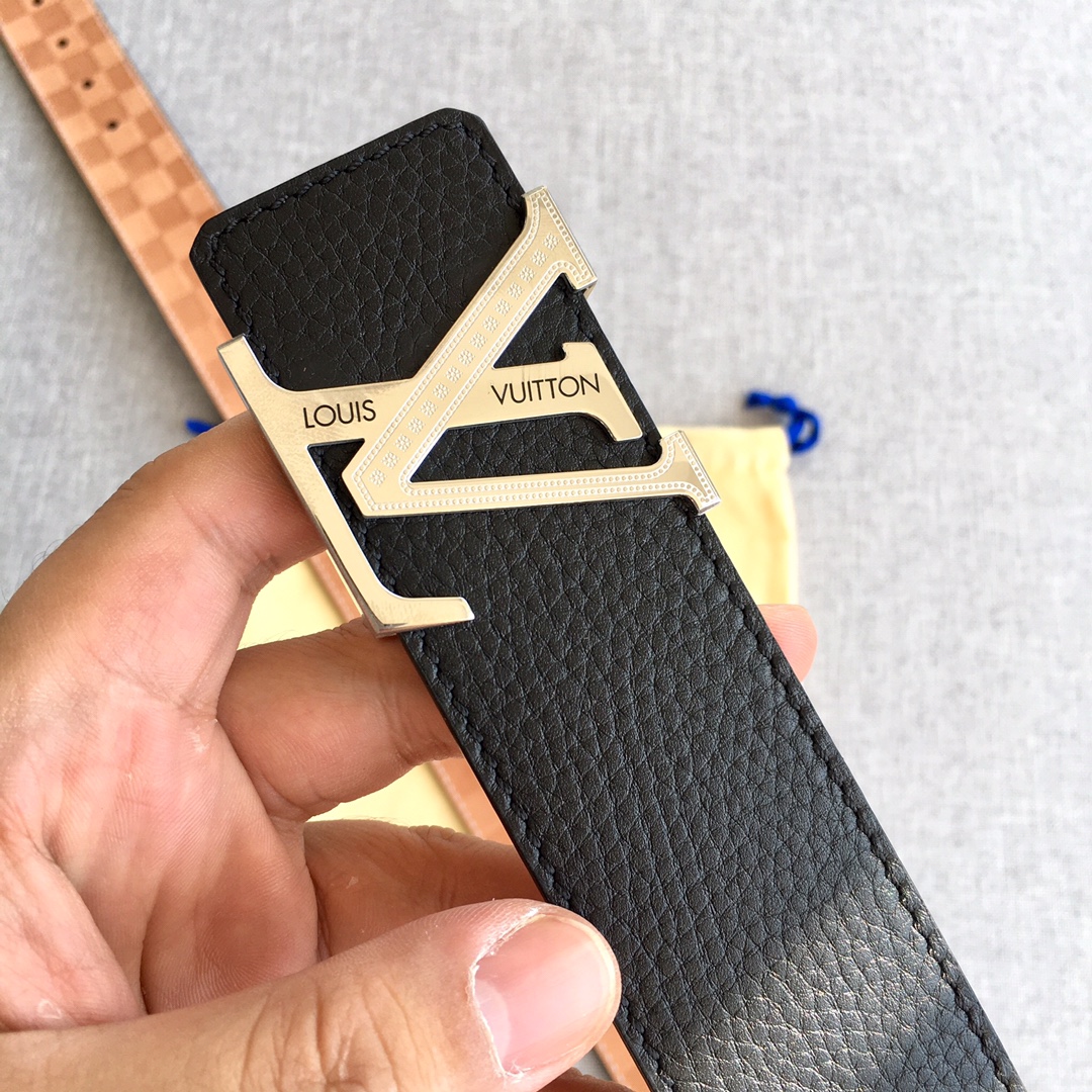 Louis Vuitton Womens Leather Belt Width 4cm 157