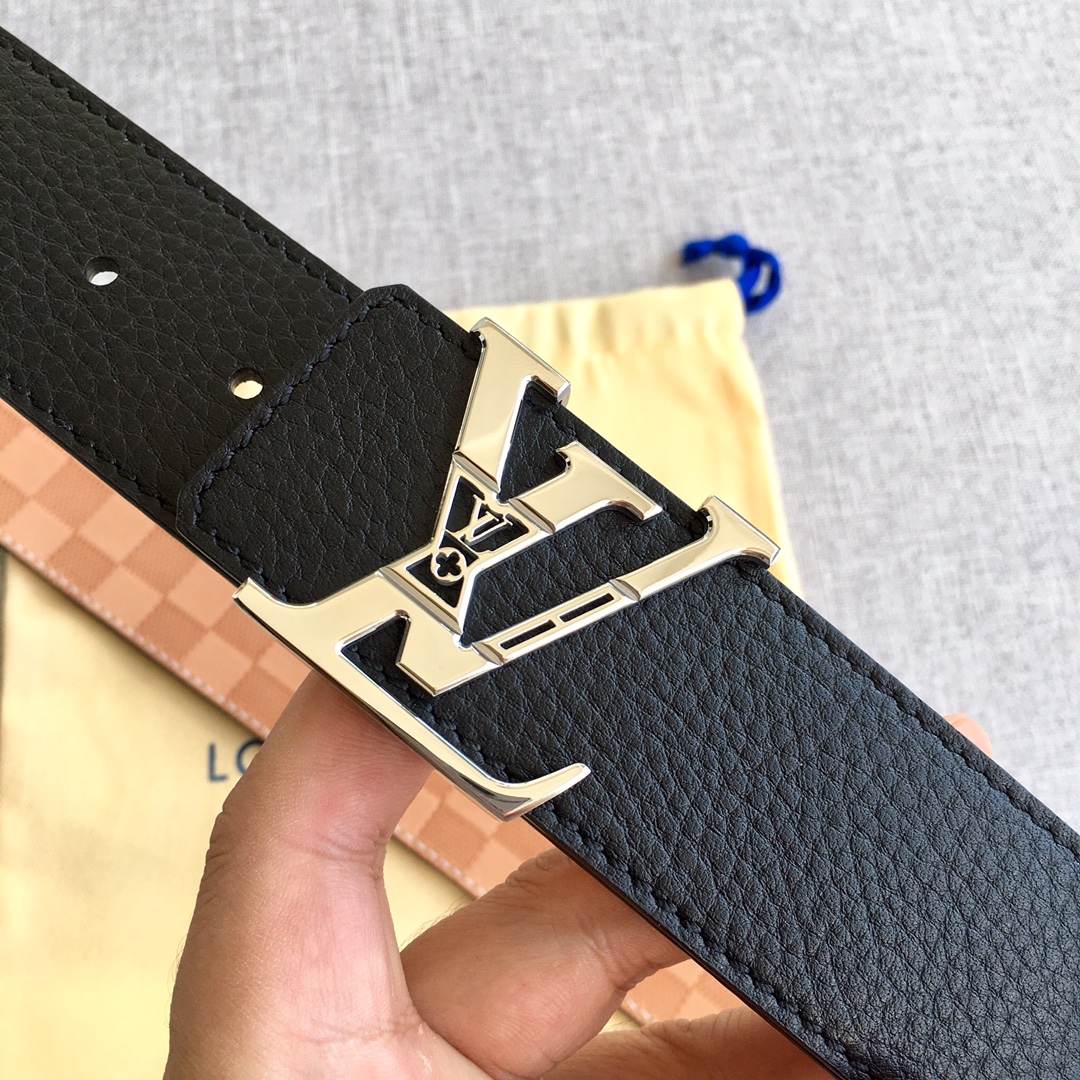Louis Vuitton Womens Leather Belt Width 4cm 159