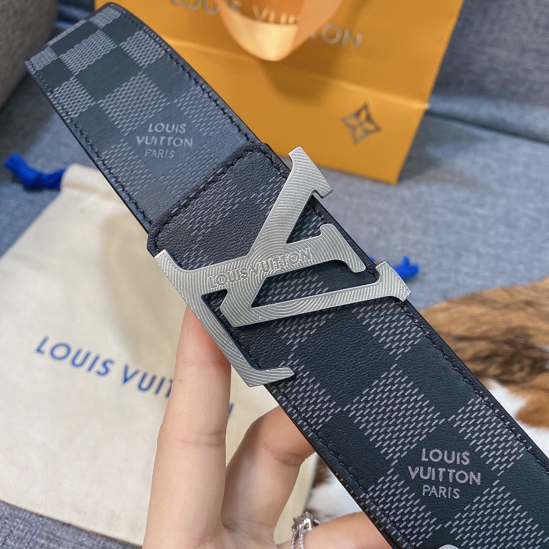 Louis Vuitton Womens Leather Belt Width 4cm 168