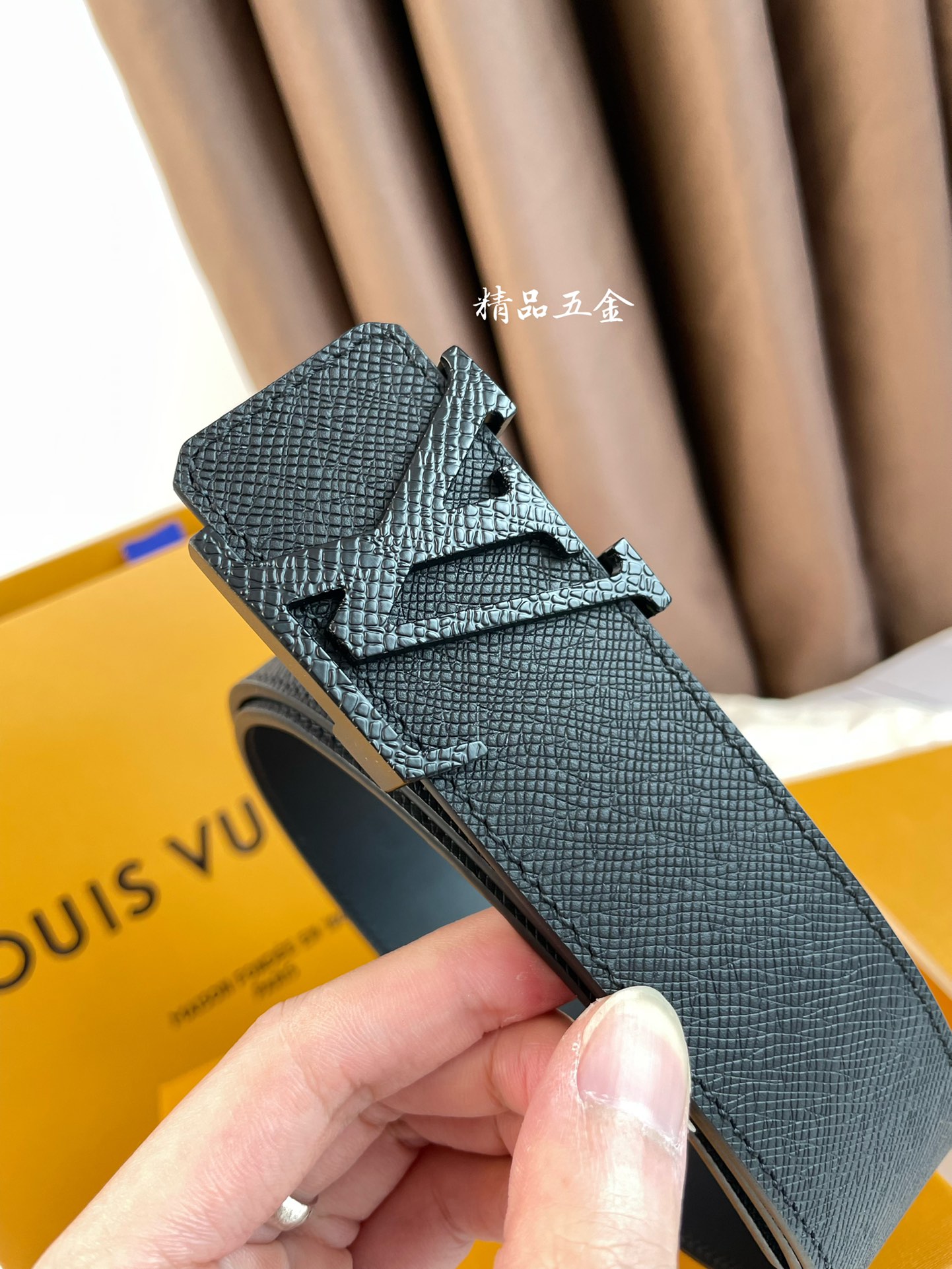 Louis Vuitton Womens Leather Belt Width 4cm 172