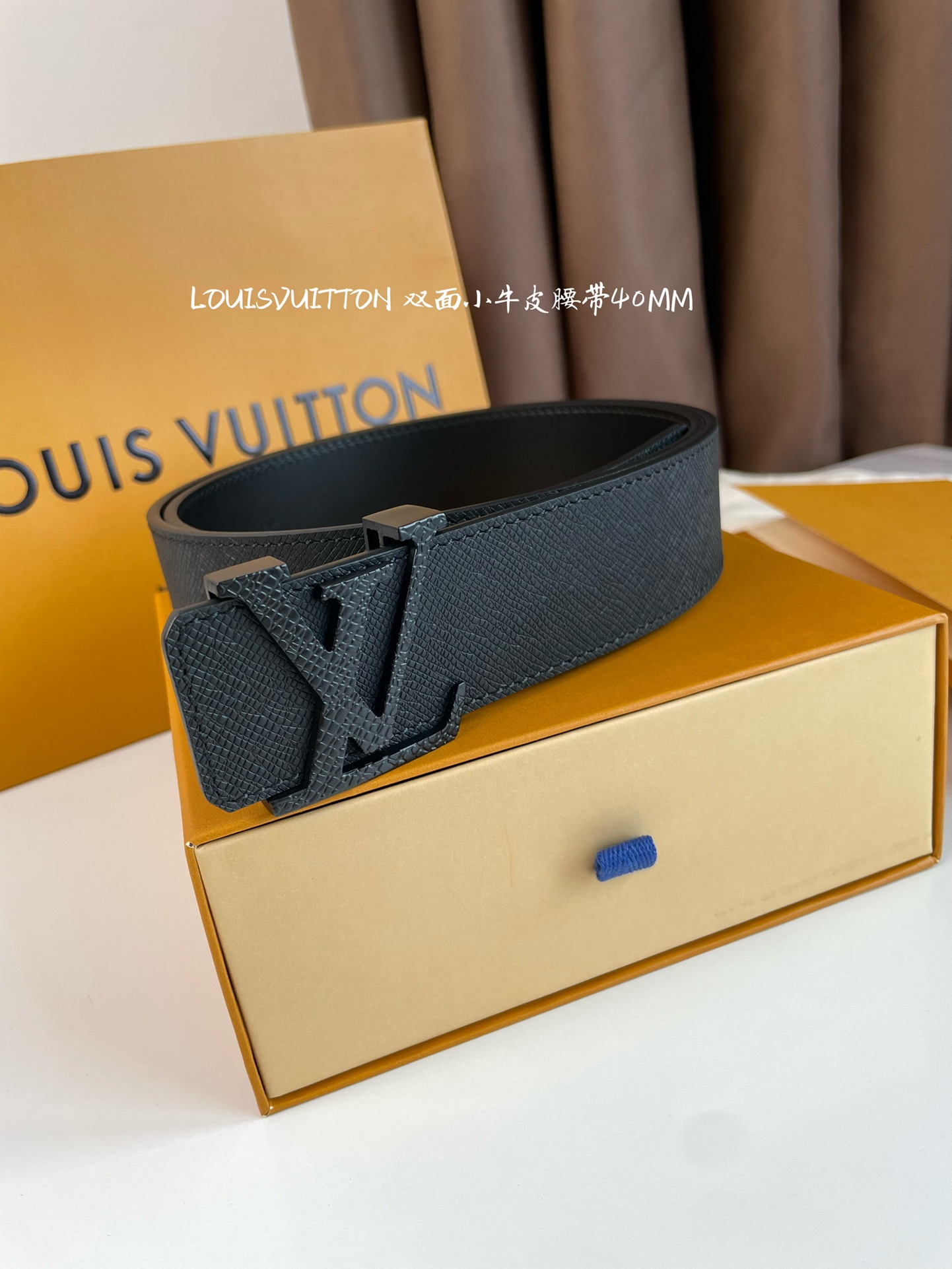 Louis Vuitton Womens Leather Belt Width 4cm 172