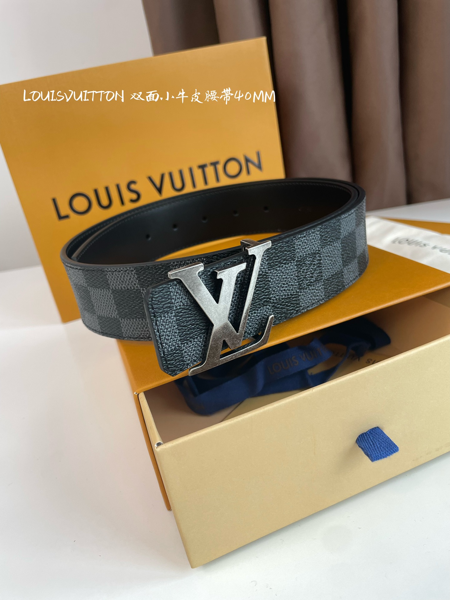 Louis Vuitton Womens Leather Belt Width 4cm 173