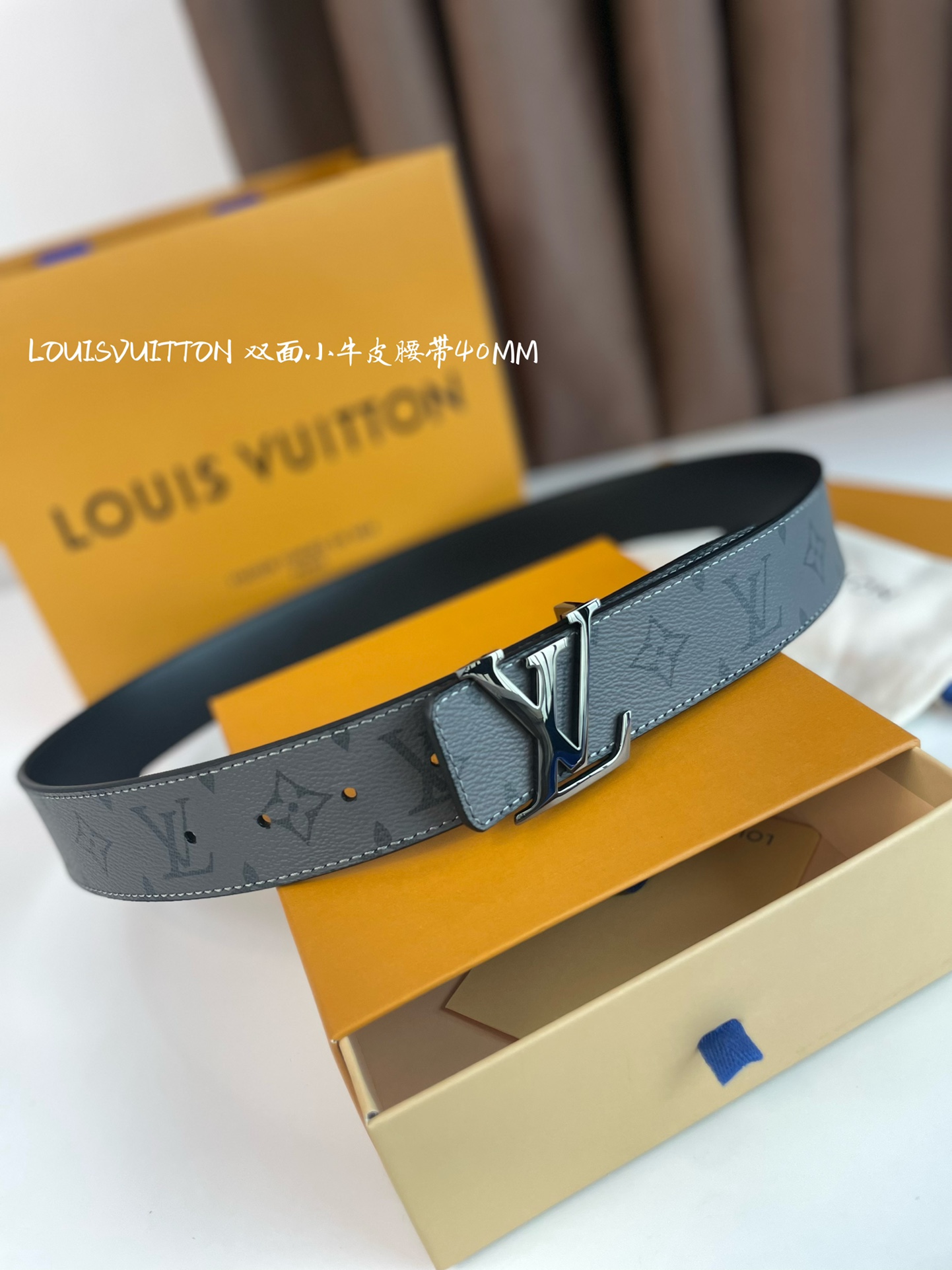 Louis Vuitton Womens Leather Belt Width 4cm 176