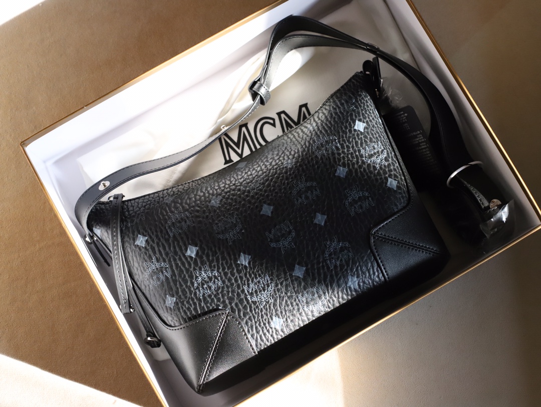 MCM Aren Hobo in Visetos Nappa Leather Black