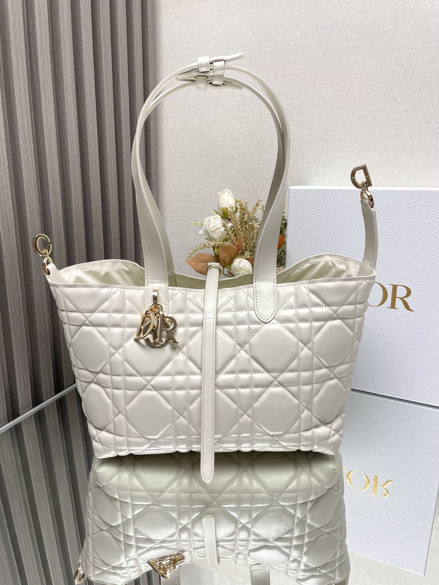 Medium Dior Toujours Bag White Macrocannage Calfskin