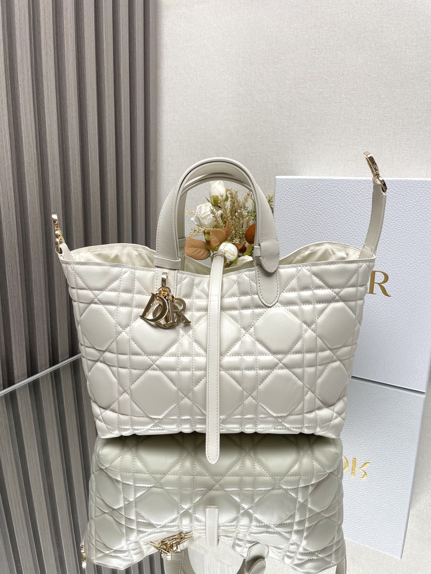 Medium Dior Toujours Bag White Macrocannage Calfskin