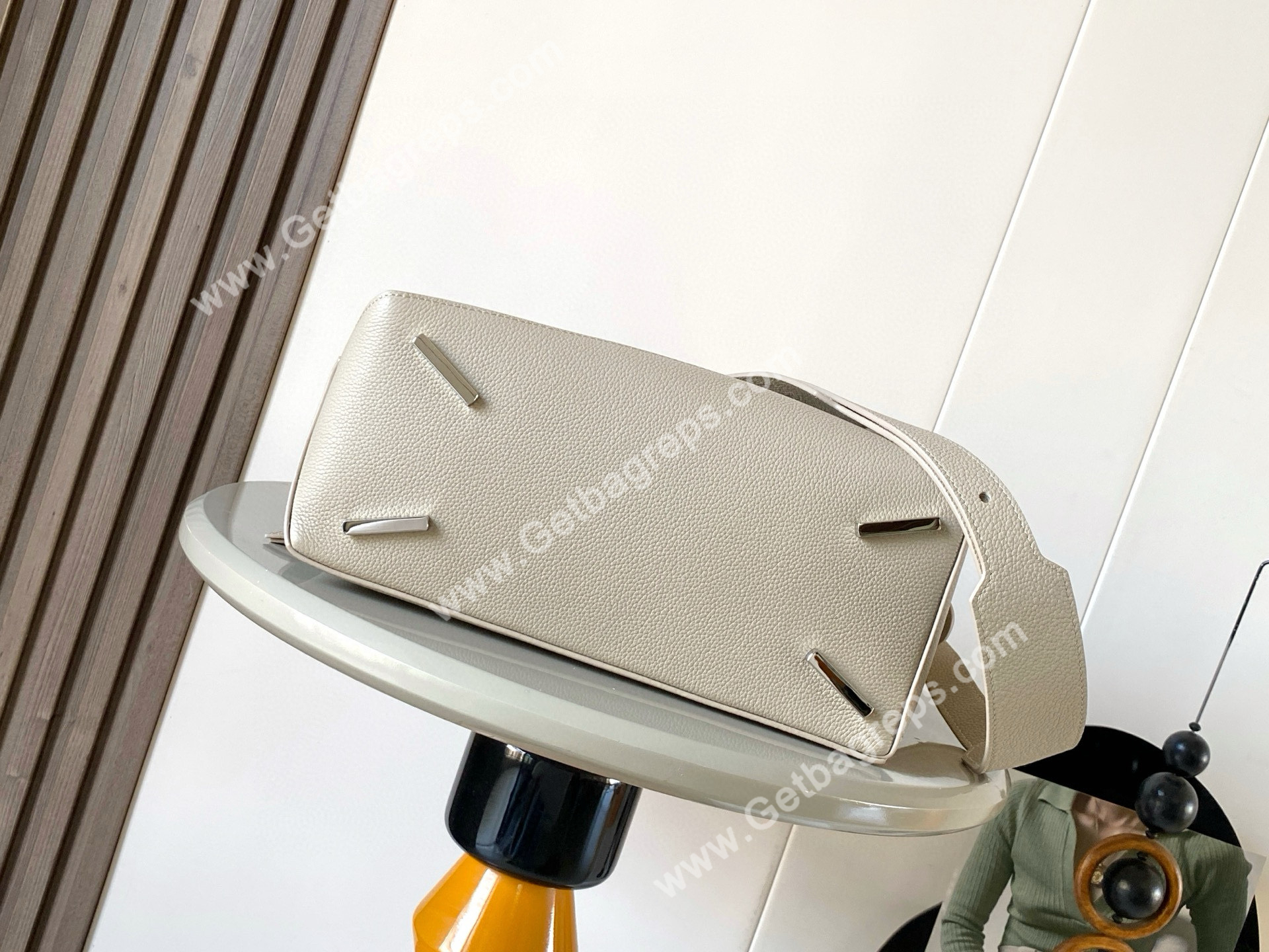 Medium Puzzle Edge bag in Classic Calfskin-002