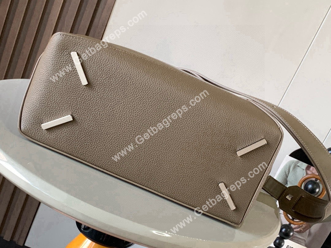 Medium Puzzle Edge bag in Classic Calfskin-010