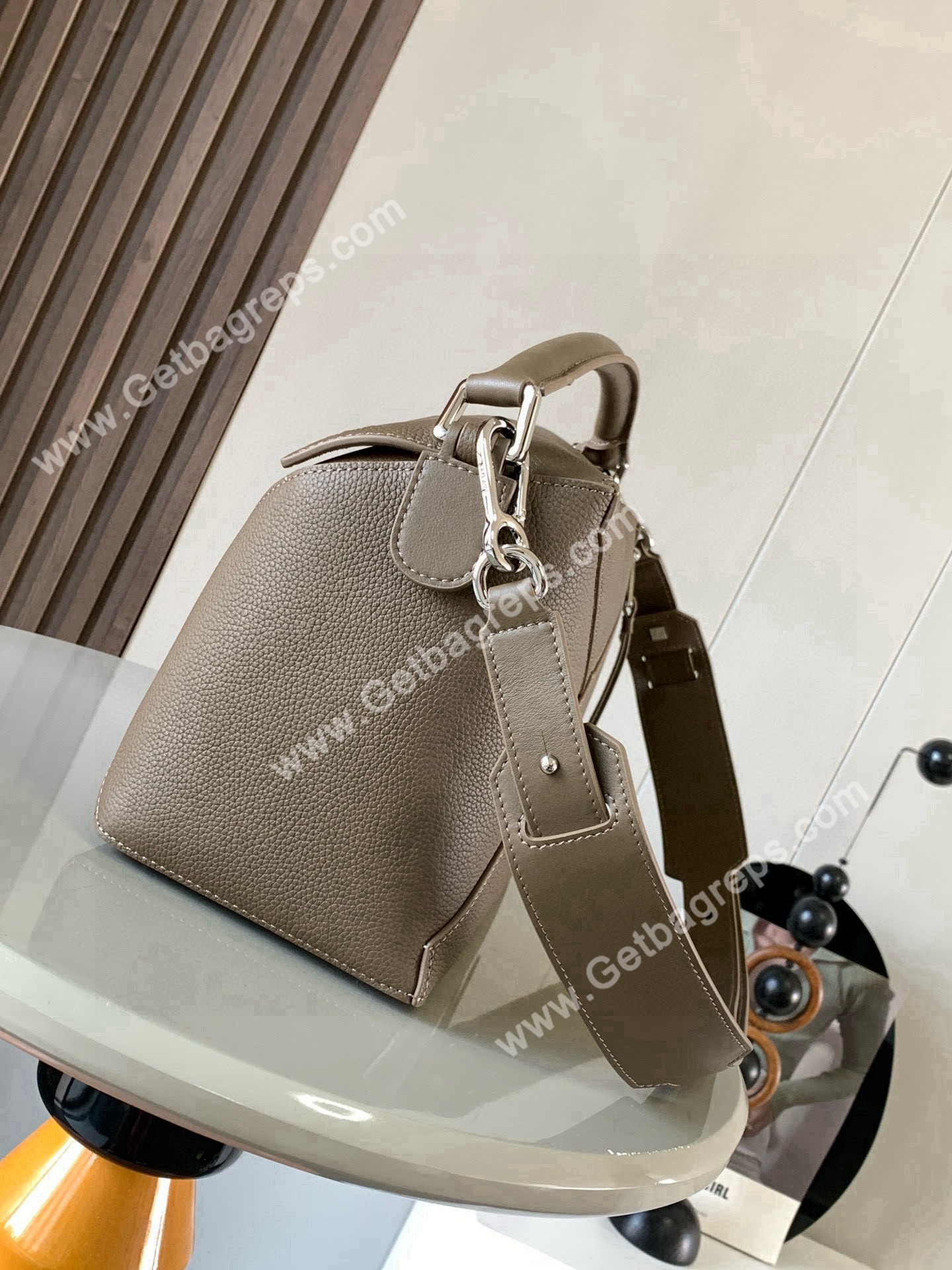 Medium Puzzle Edge bag in Classic Calfskin-010