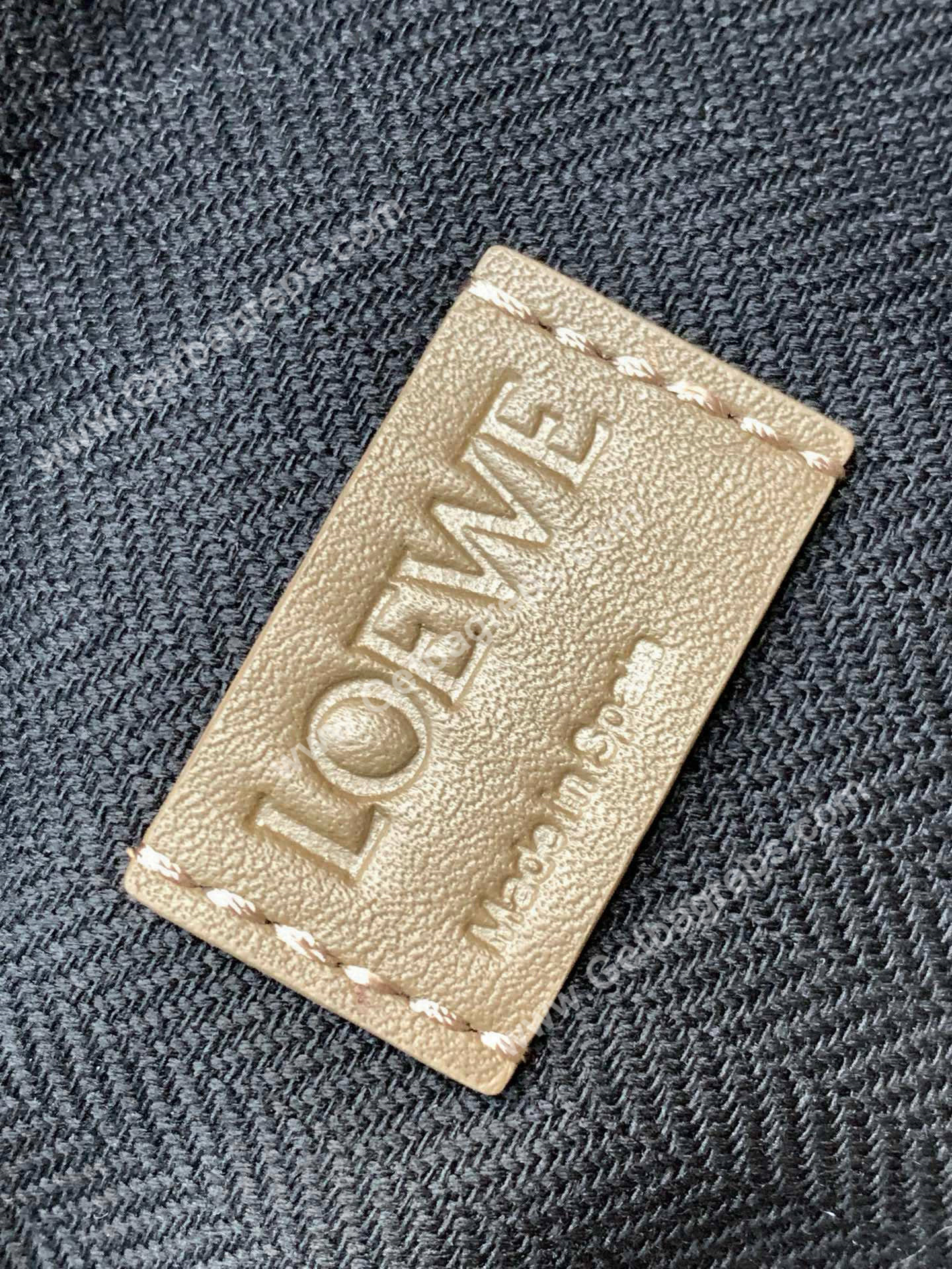 Medium Puzzle Edge bag in Classic Calfskin-010