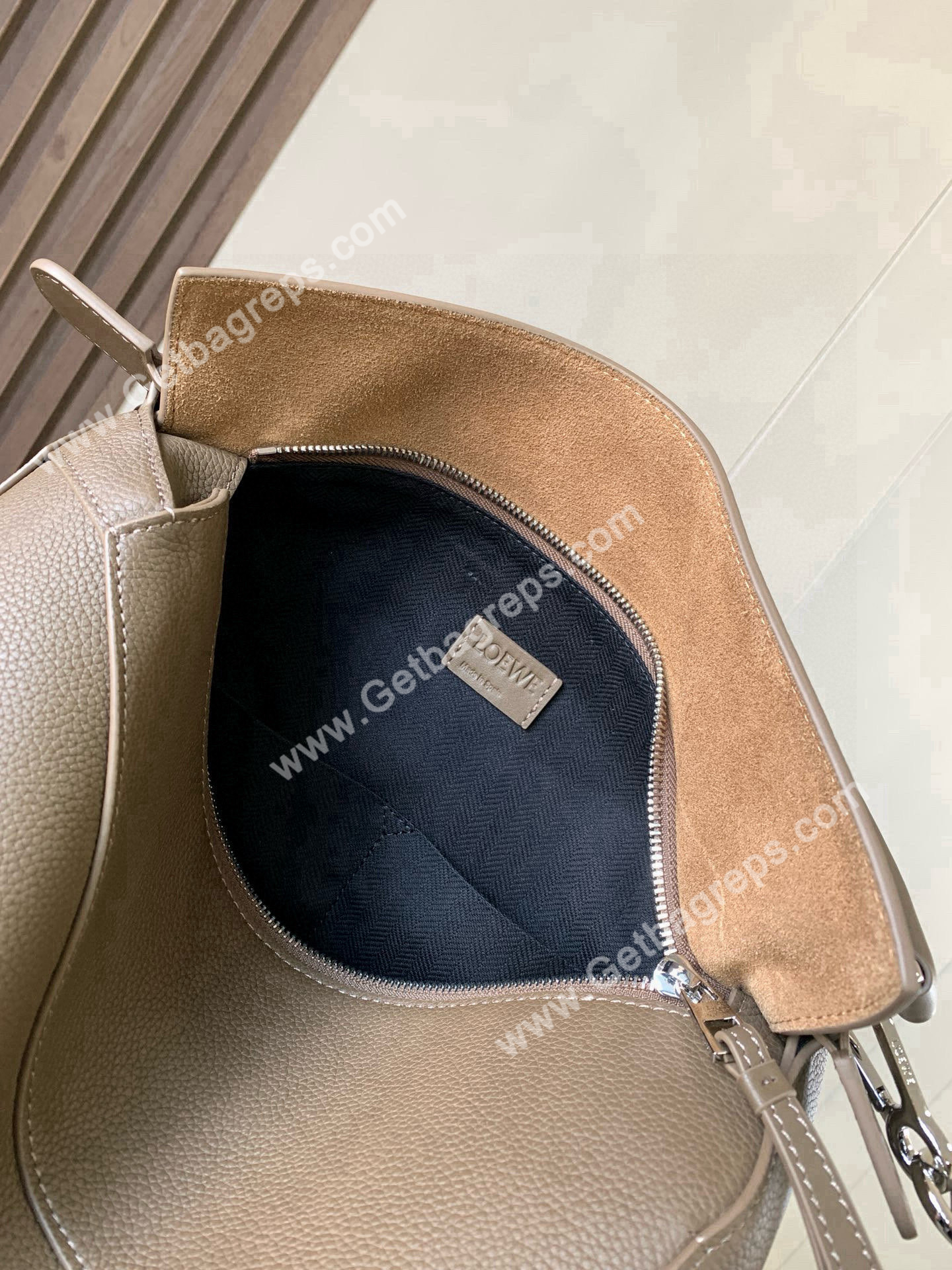 Medium Puzzle Edge bag in Classic Calfskin-010