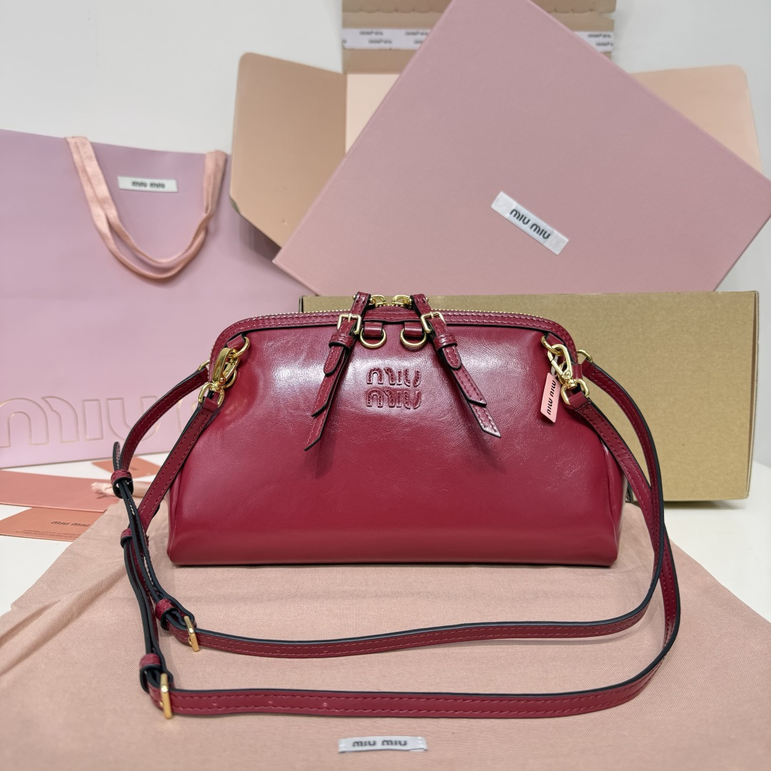 MiuMiu 5BF131 Caprice Leather Clutch Red