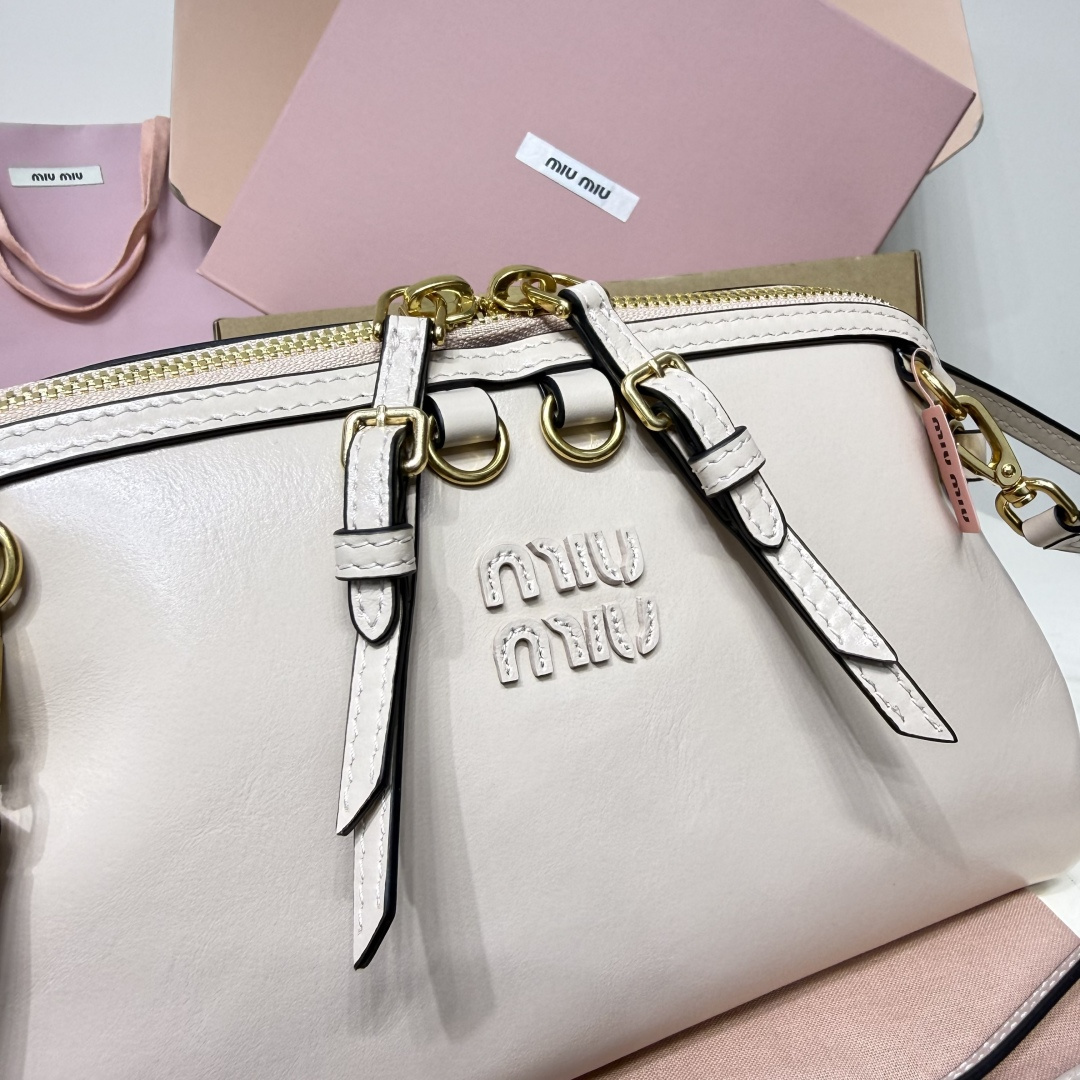 MiuMiu 5BF131 Caprice Leather Clutch White