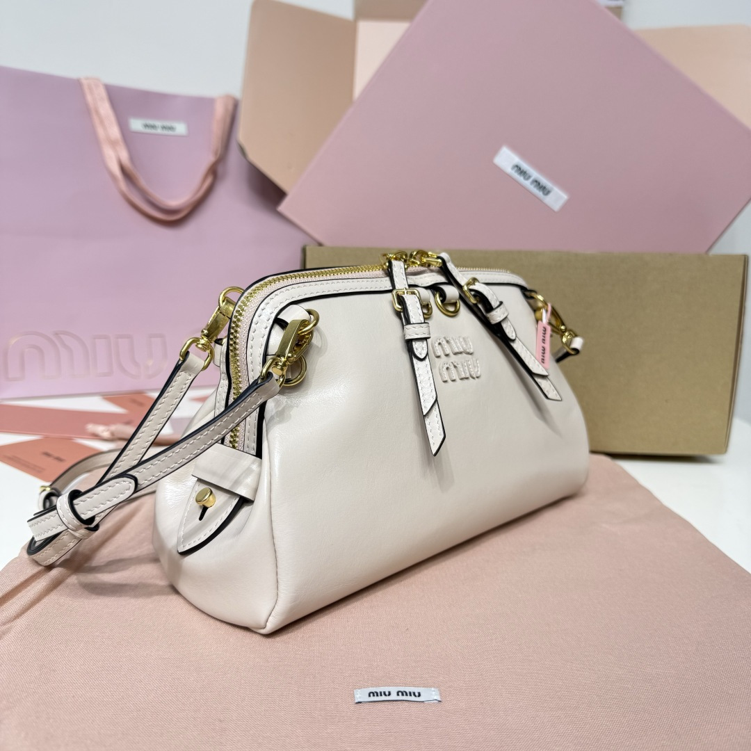 MiuMiu 5BF131 Caprice Leather Clutch White