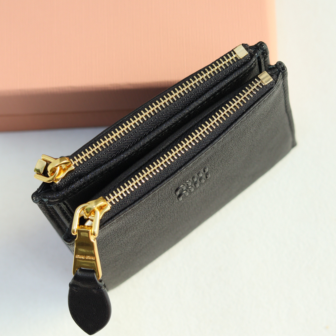 MiuMiu 5MV017 Pocket Wallet Black
