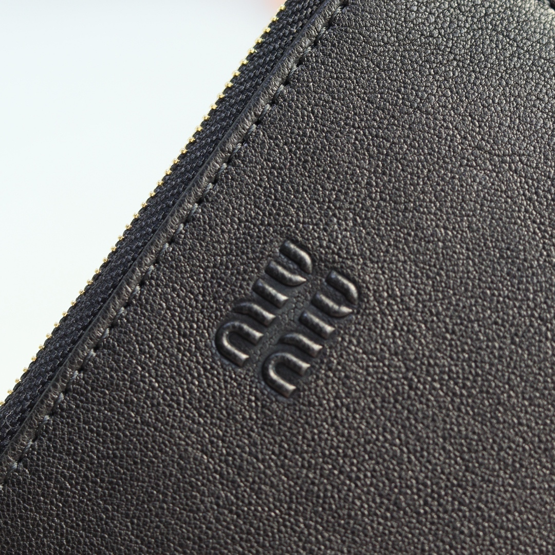 MiuMiu 5MV017 Pocket Wallet Black