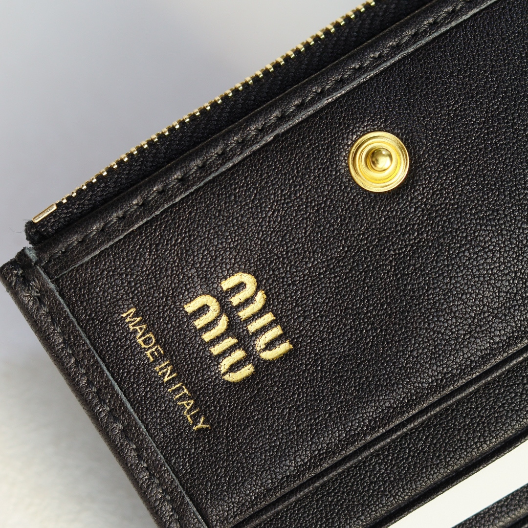 MiuMiu 5MV017 Pocket Wallet Black