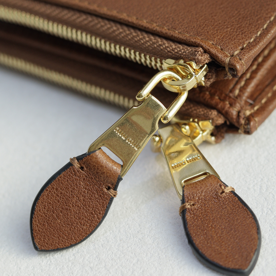 MiuMiu 5MV017 Pocket Wallet Leather Coffee