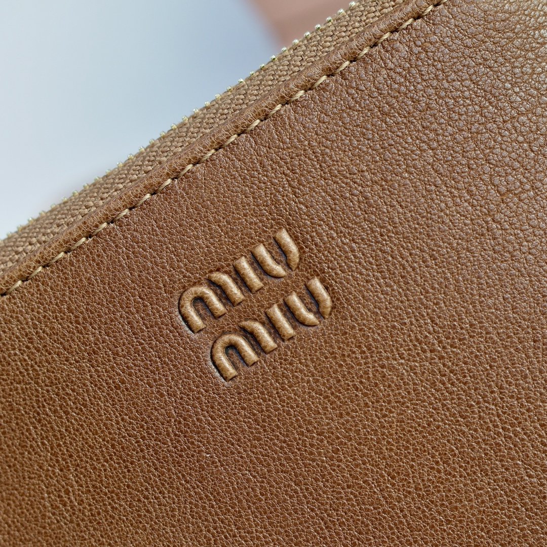 MiuMiu 5MV017 Pocket Wallet Leather Coffee