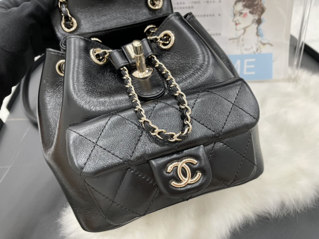 New Authentic Chanel Women Leather Backpack Black For Ladies