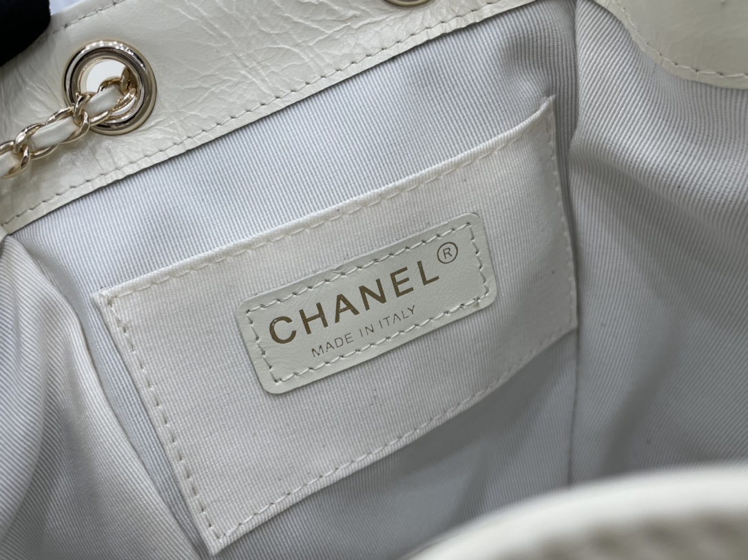 New Authentic Chanel Women Leather Backpack White For Ladies