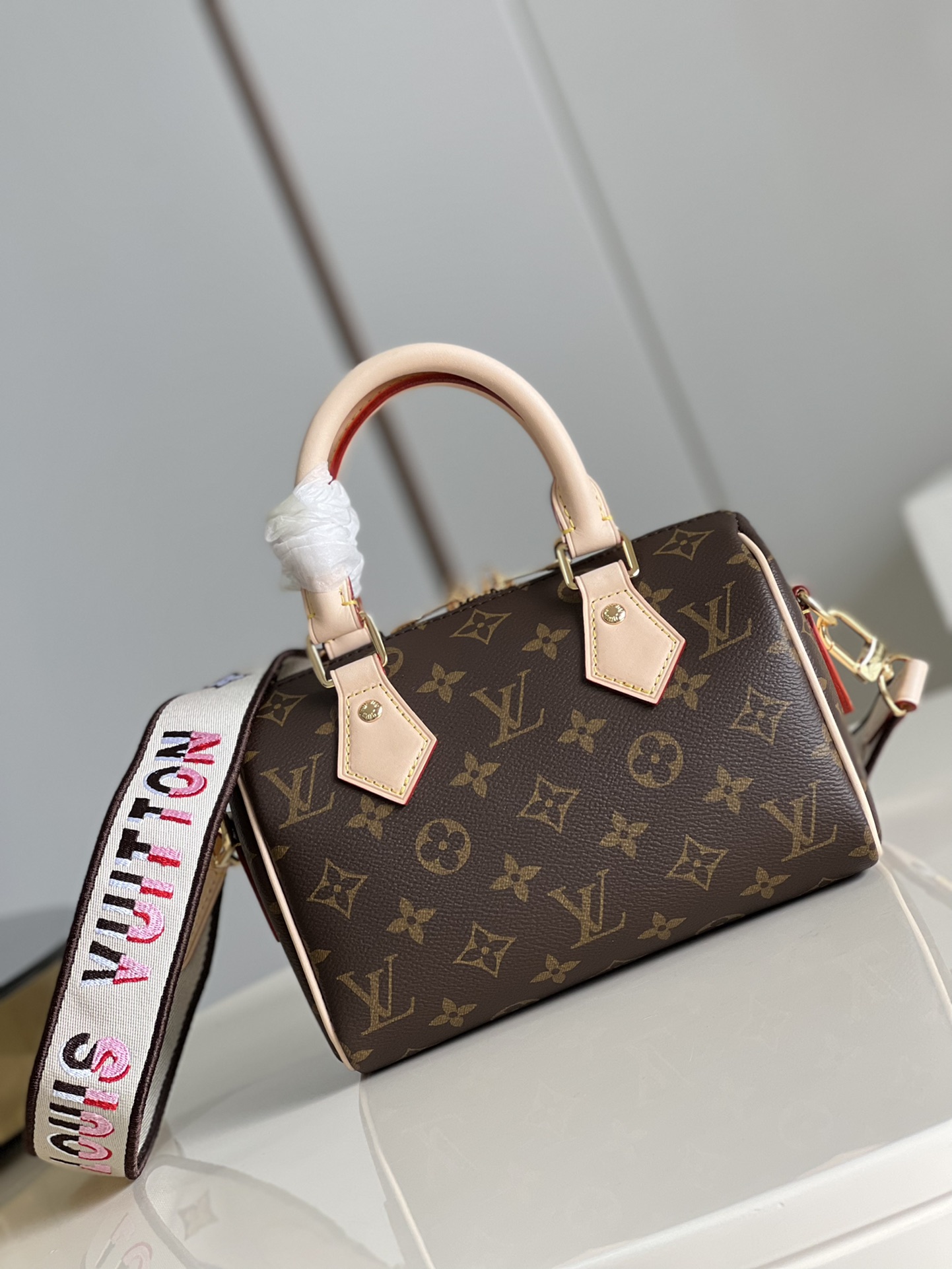 New Authentic Louis Vuitton M45957 Speedy Bandouliere 20 Handbag with a woven Louis Vuitton Signature Copy