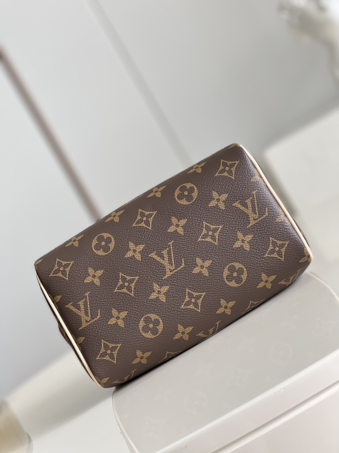 New Authentic Louis Vuitton M45957 Speedy Bandouliere 20 Handbag with a woven Louis Vuitton Signature Copy