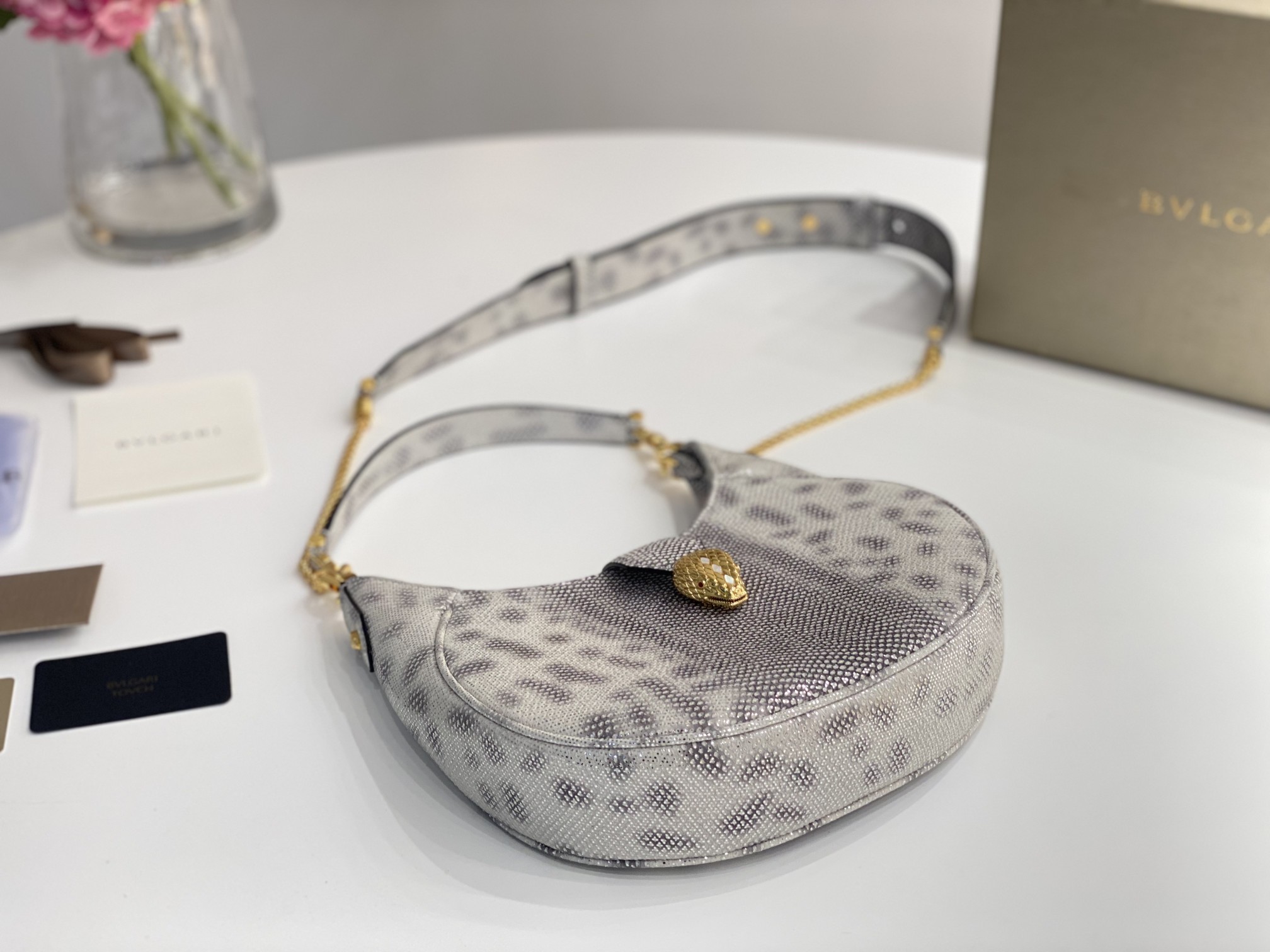 New Copy Bvlgari Serpenti Ellipse Crossbody Bag Karung Leather with Snakehead Closure For Women 25cm