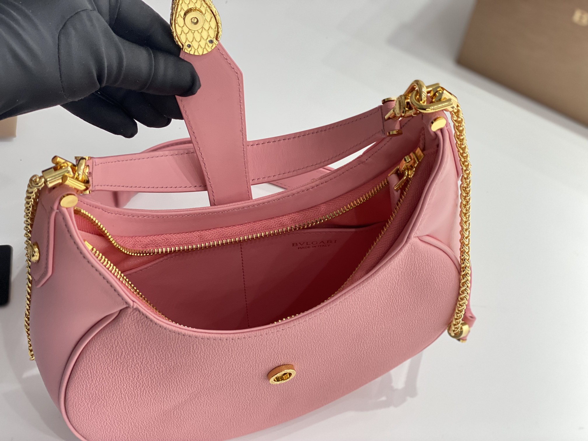 New Copy Bvlgari Serpenti Ellipse Crossbody Bag Pink Calf Leather with Snakehead Closure For Women 25cm