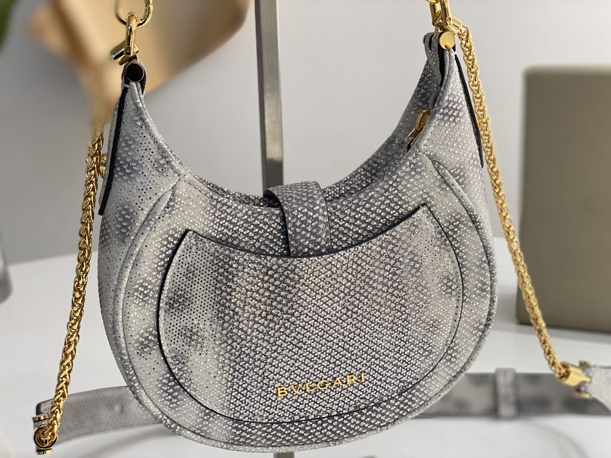 New Copy Bvlgari Serpenti Ellipse Small Crossbody Bag Karung Leather with Snakehead Closure For Women 19cm