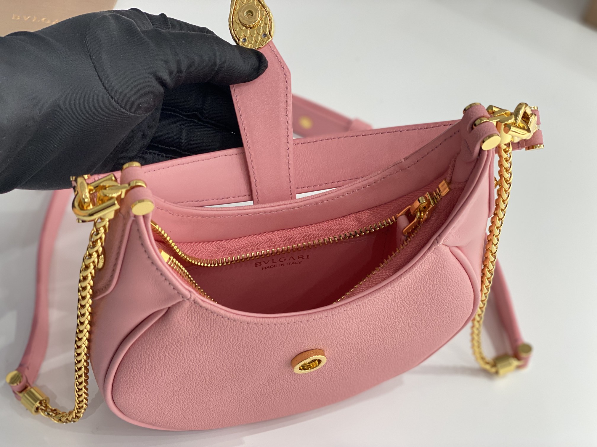 New Copy Bvlgari Serpenti Ellipse Small Crossbody Bag Pink Calf Leather with Snakehead Closure For Women 19cm