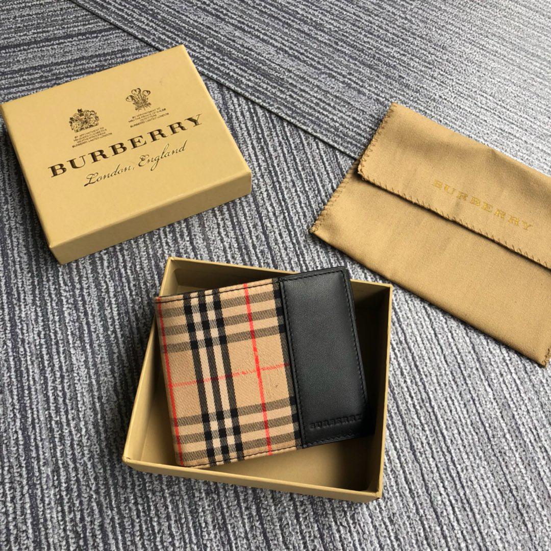 New Replcia Burberry Small Scale Check International Bifold Wallet